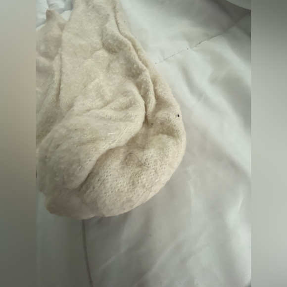 Jules Sweater in Ivory
Lovers and Friends - Picture 4 of 8